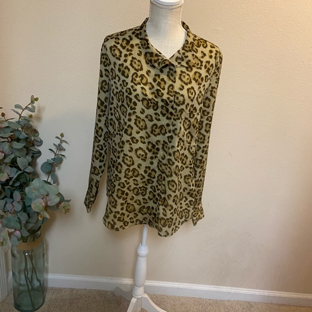 Ann Taylor Long Sleeve Button Up Blouse Size 14